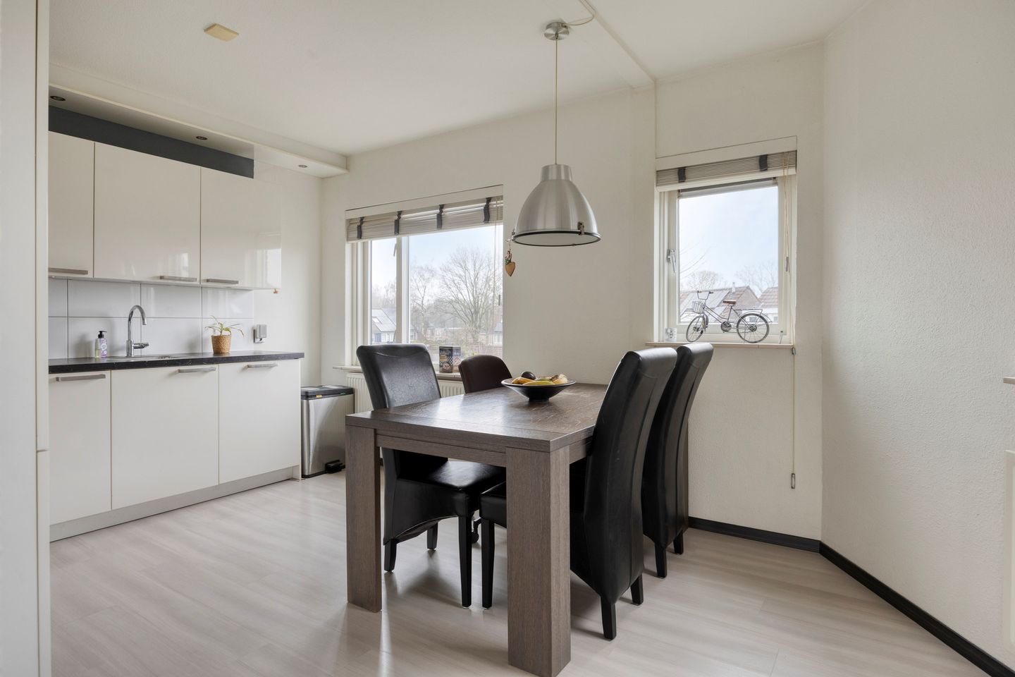 Photo 10 of Regge 39