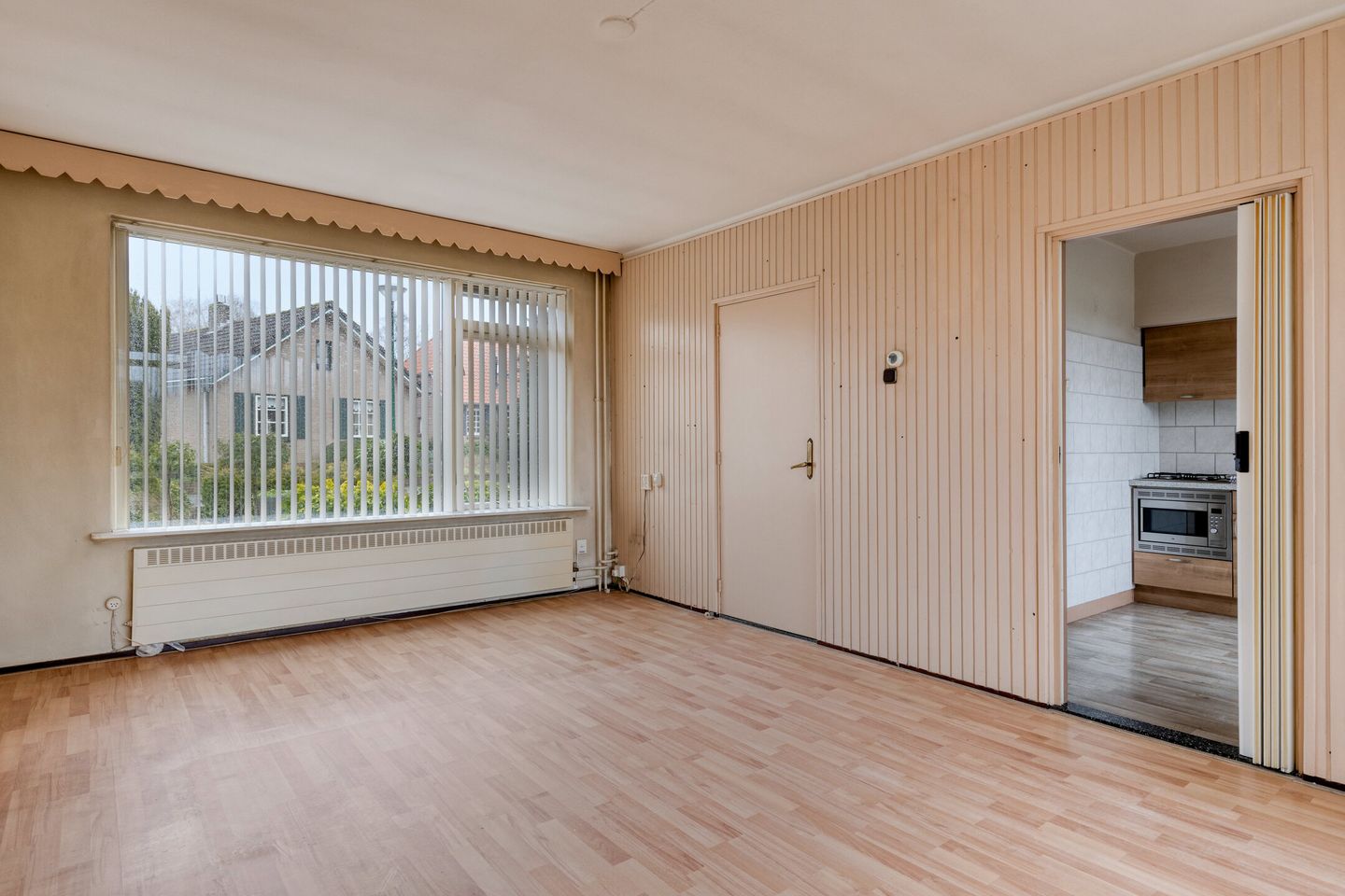 Photo 10 of Tolschestraat 58