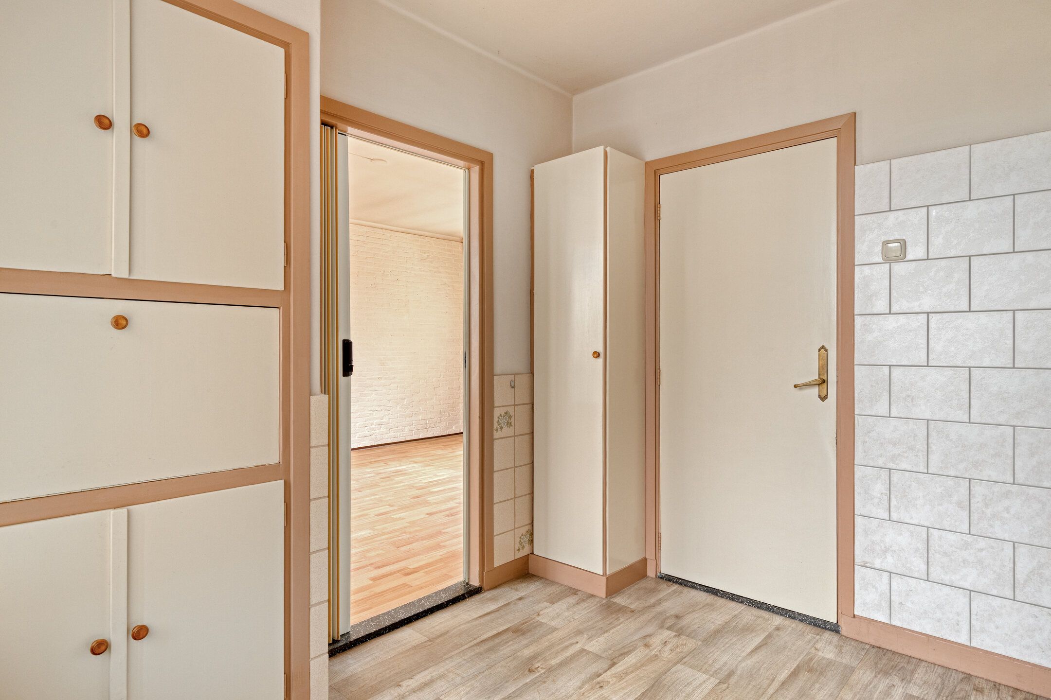 Photo 12 of Tolschestraat 58