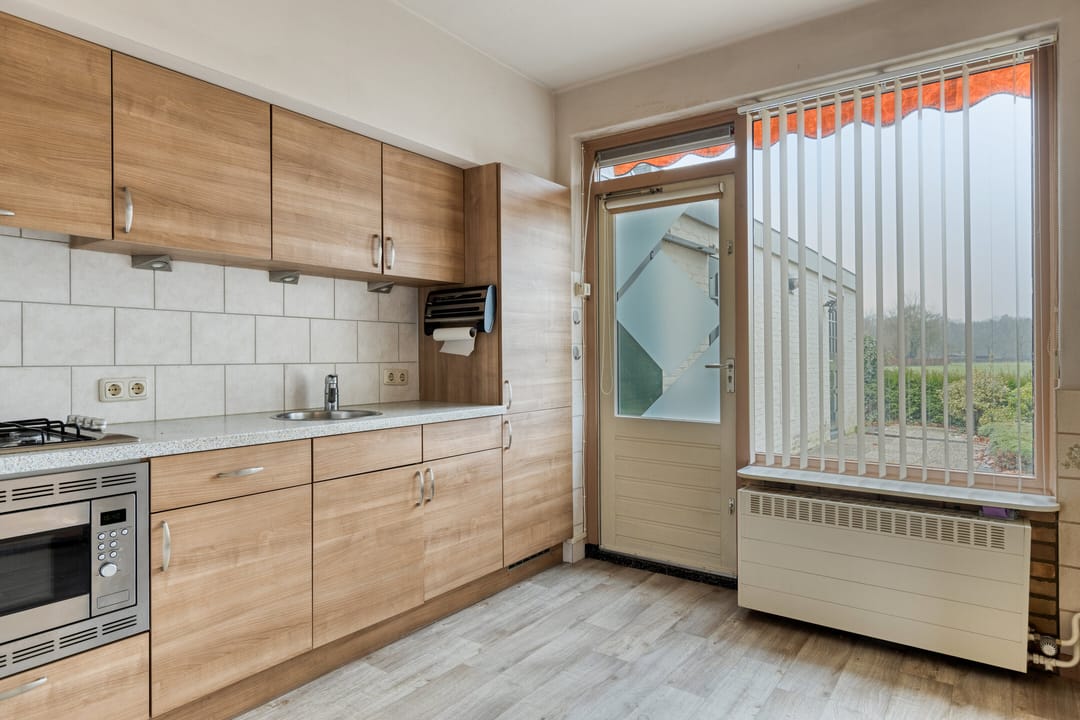 Photo 13 of Tolschestraat 58