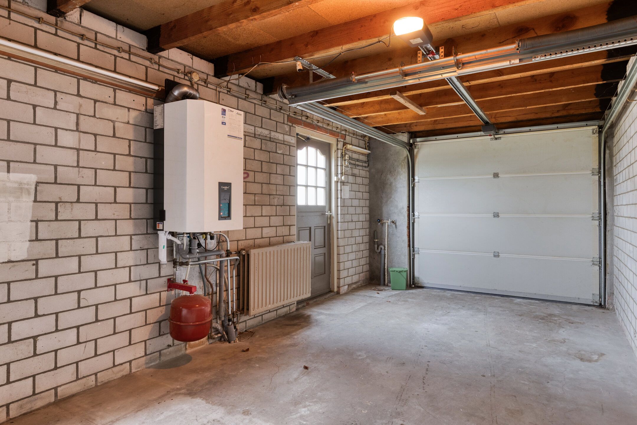 Photo 21 of Tolschestraat 58