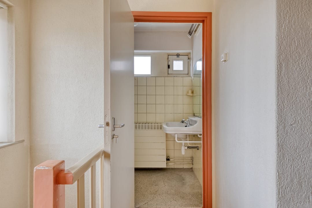 Photo 26 of Tolschestraat 58