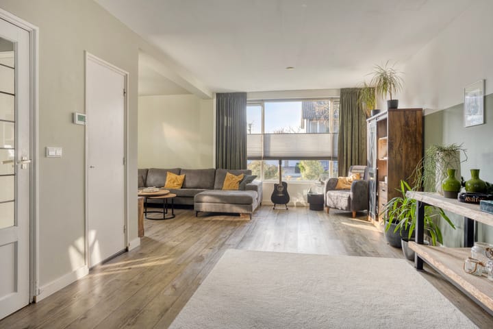 Photo 3 of Hazelaar 99