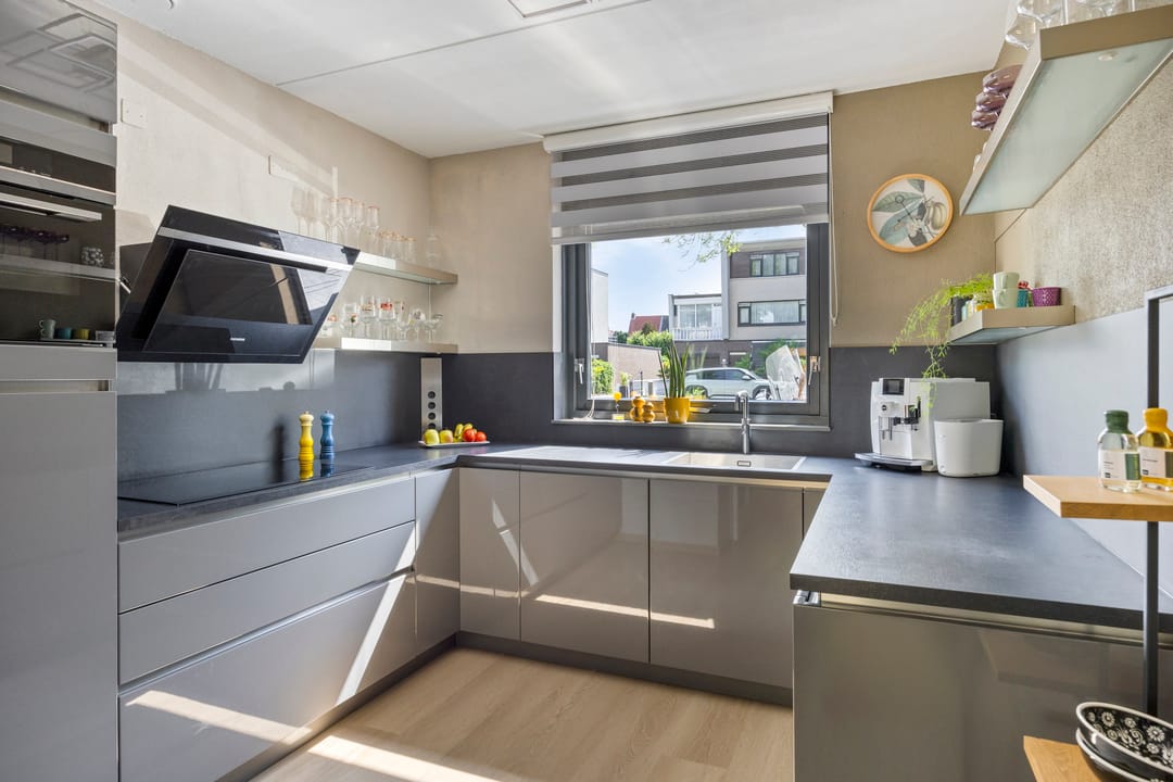 Foto 11 van IJsselmondselaan 235-A