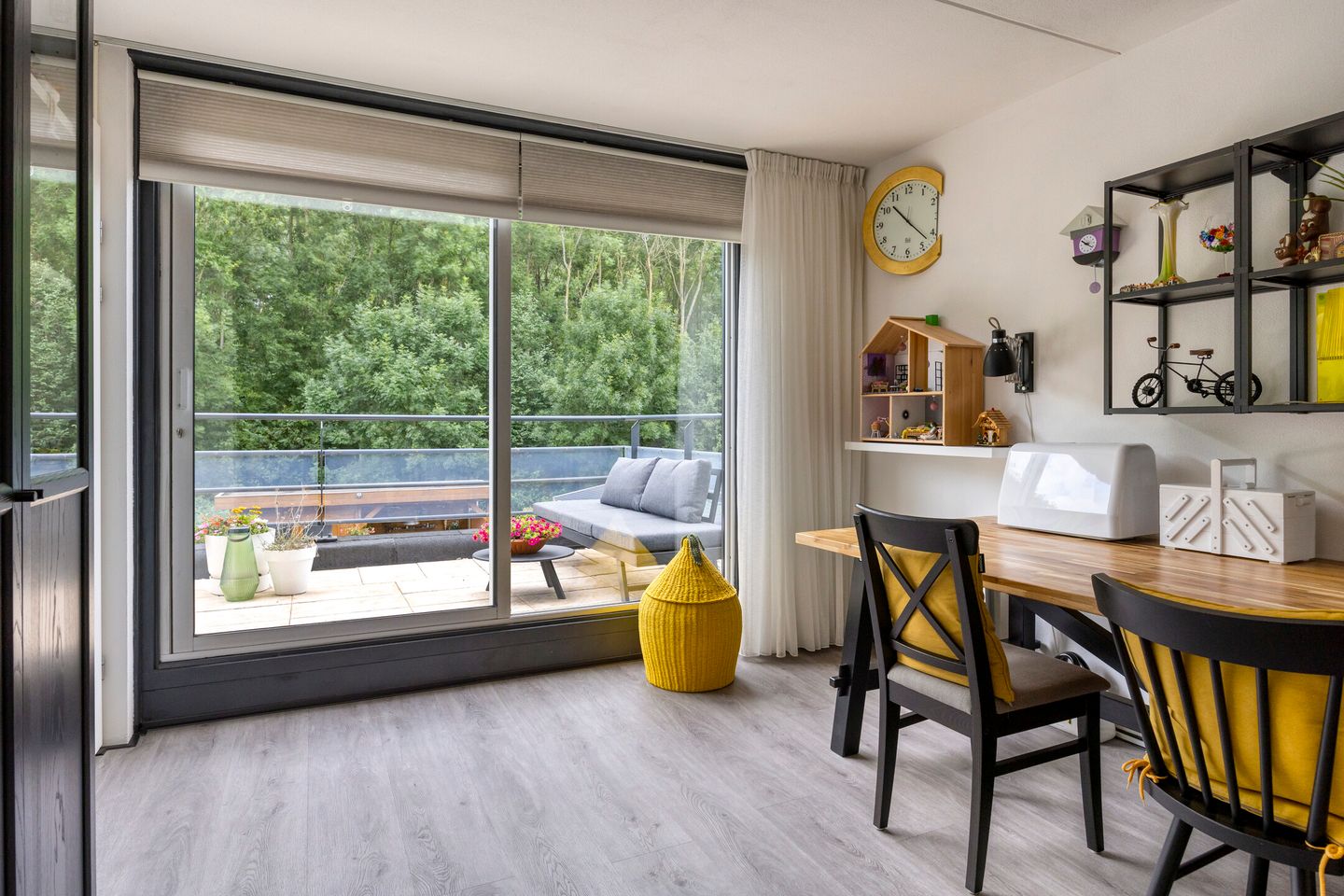 Foto 14 van IJsselmondselaan 235-A