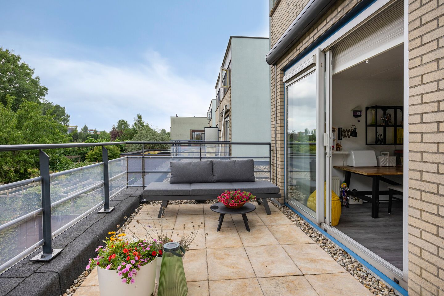 Foto 20 van IJsselmondselaan 235-A