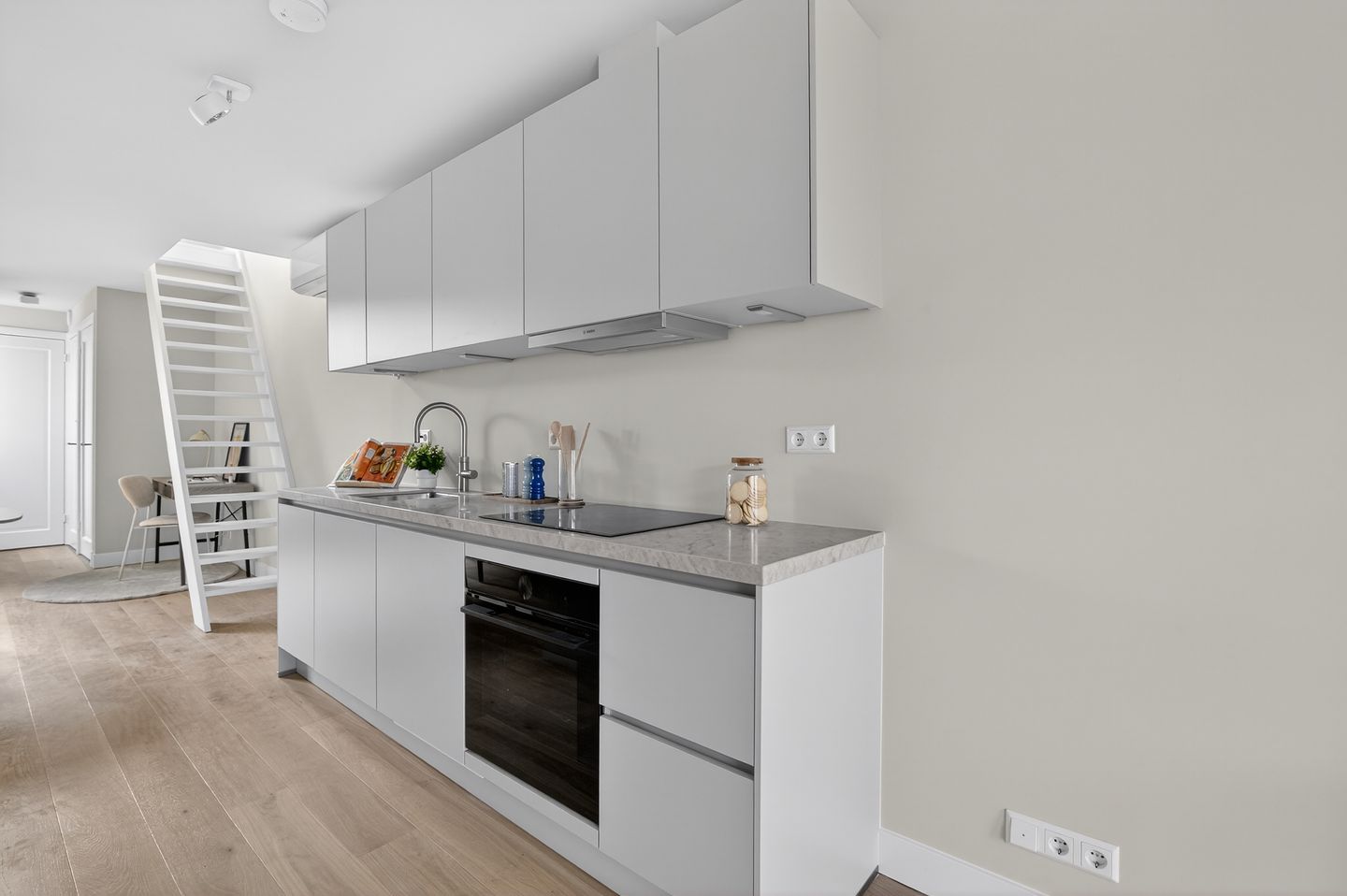 Foto 5 van Fokke Simonszstraat 84-3