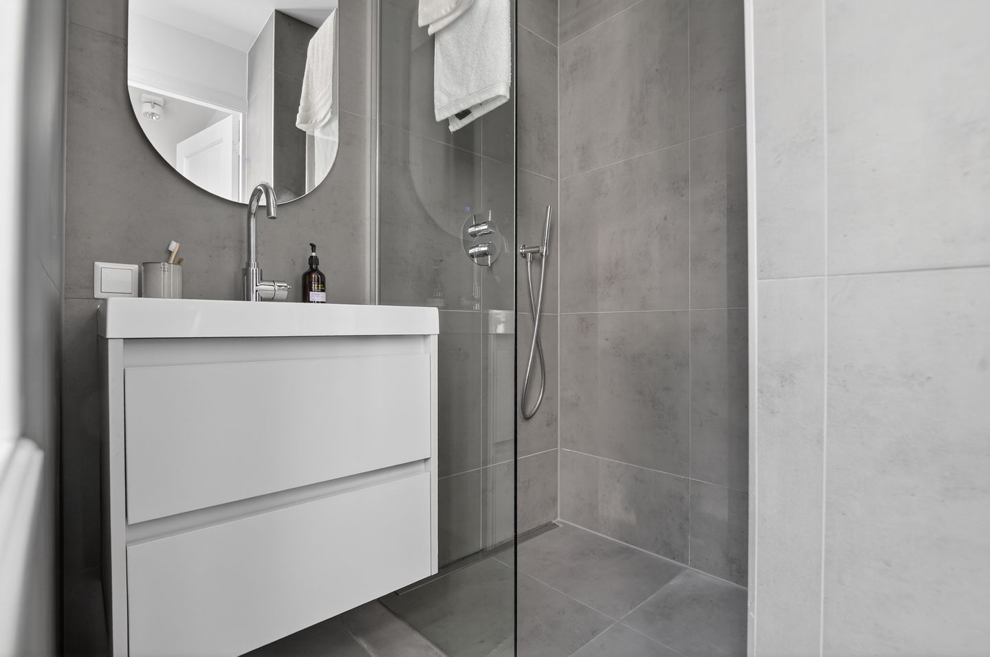 Foto 10 van Fokke Simonszstraat 84-3