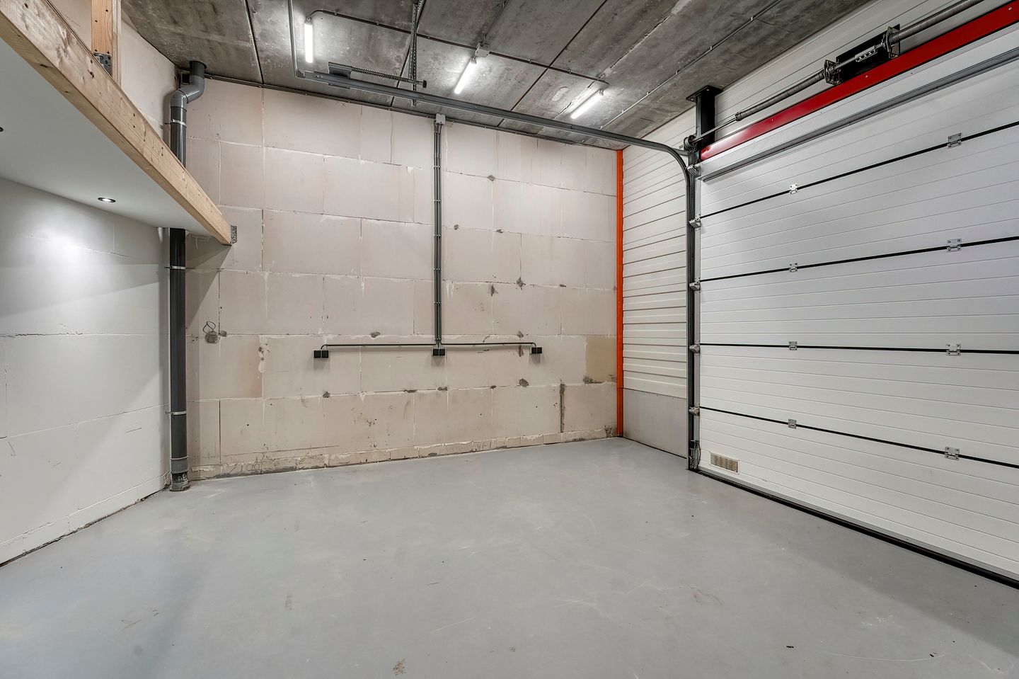 View photo 3 of Produktieweg 44-L