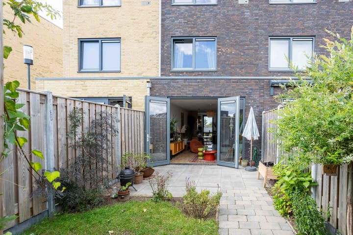 Photo 21 of Donatellostraat 134