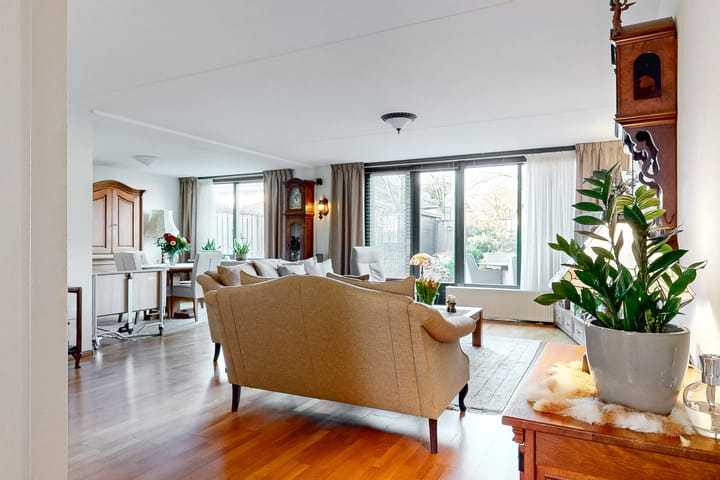 Foto 8 van Zesmorgen 100