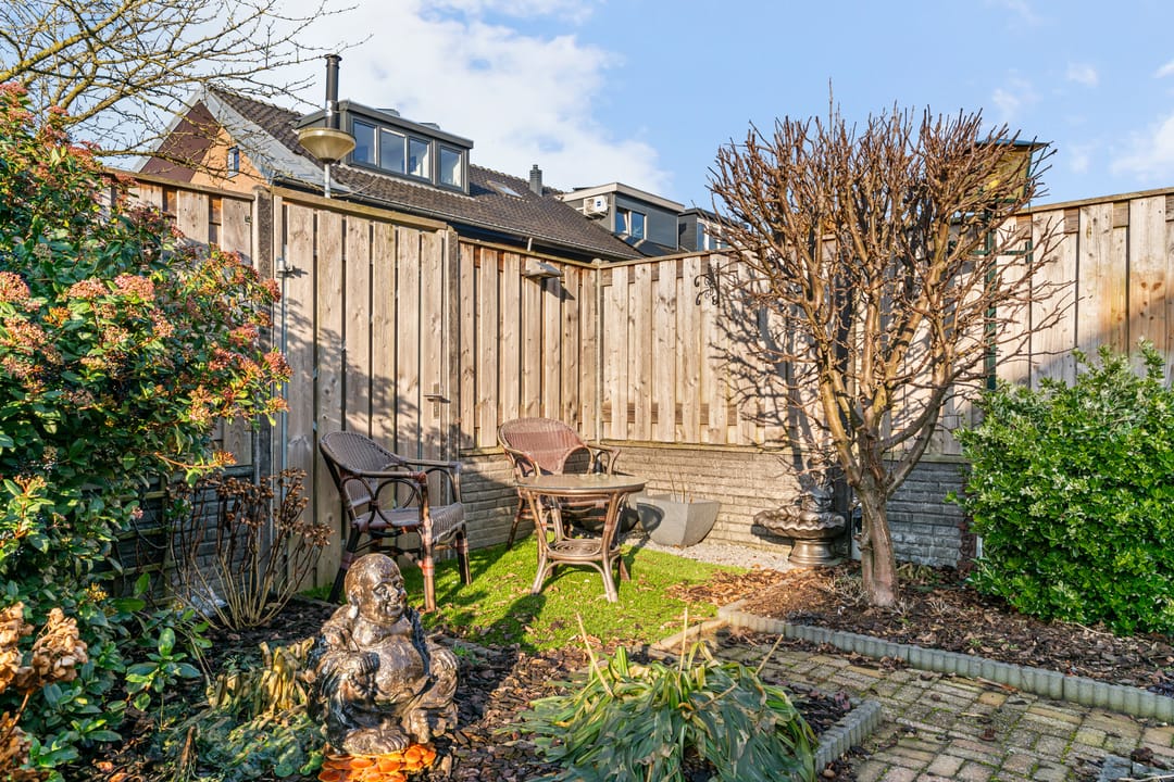 Photo 32 of Zesmorgen 100