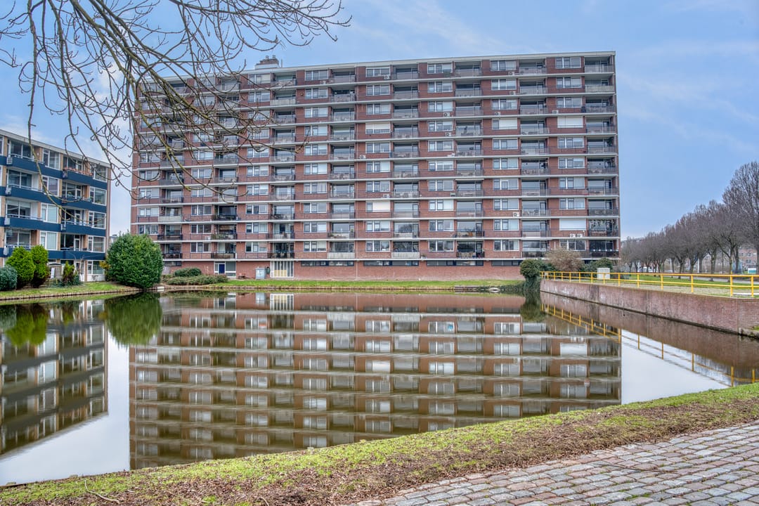 Photo 1 of Roosstraat 158