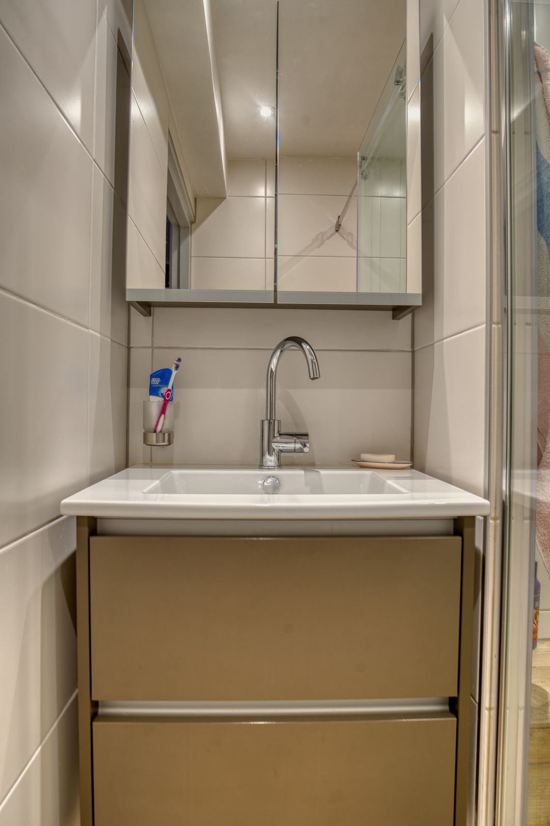 Photo 26 of Roosstraat 158