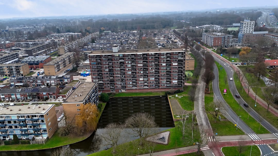 Photo 37 of Roosstraat 158