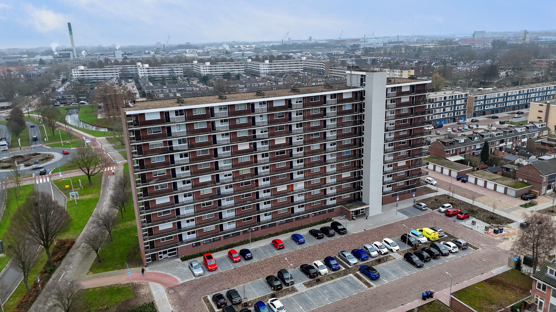 Photo 42 of Roosstraat 158