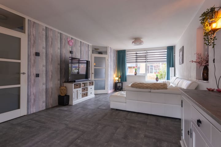 Photo 9 of Boterbloem 111