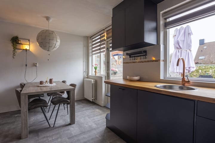 Photo 12 of Boterbloem 111