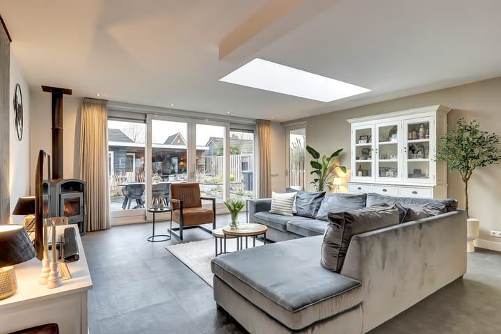 Photo 3 of Jacob van Ruisdaelstraat 33