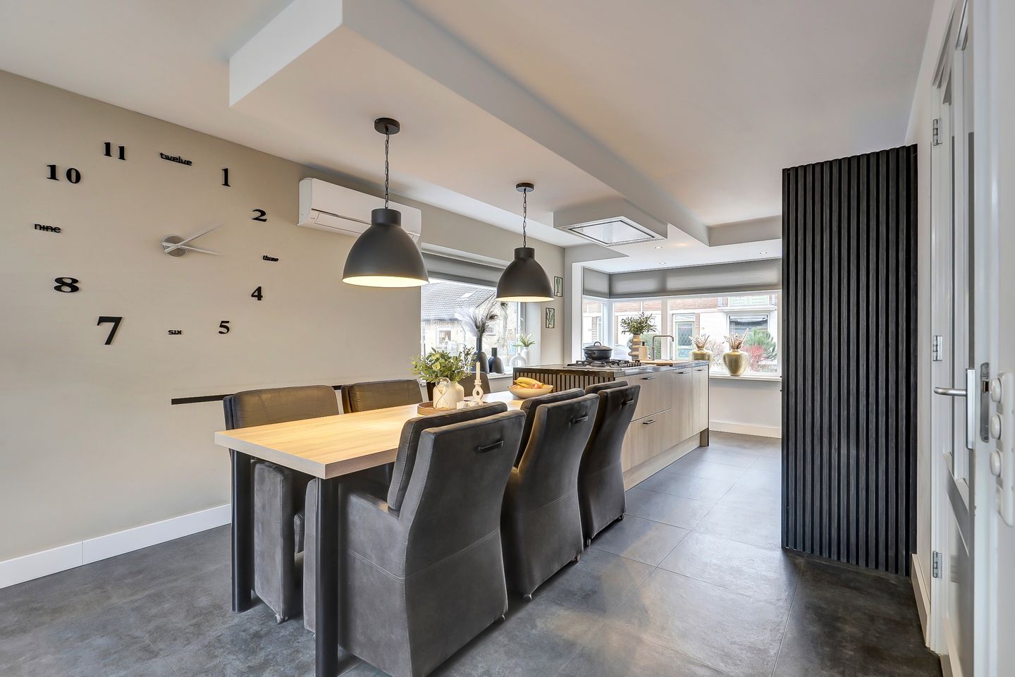 Foto 14 van Jacob van Ruisdaelstraat 33