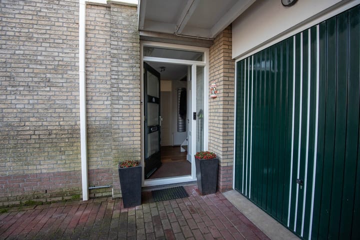 Photo 11 of Pieter Puypeplein 27