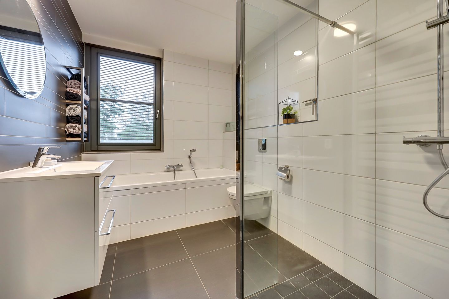 Photo 4 of Smidshamer 30