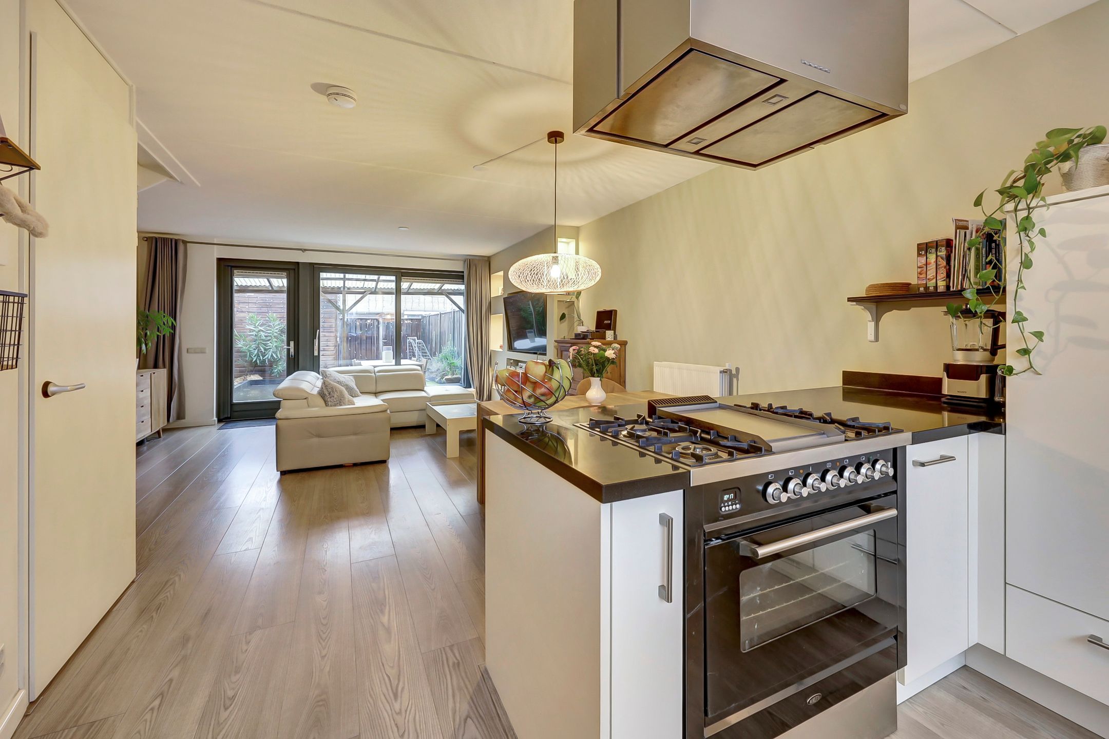 Photo 12 of Smidshamer 30