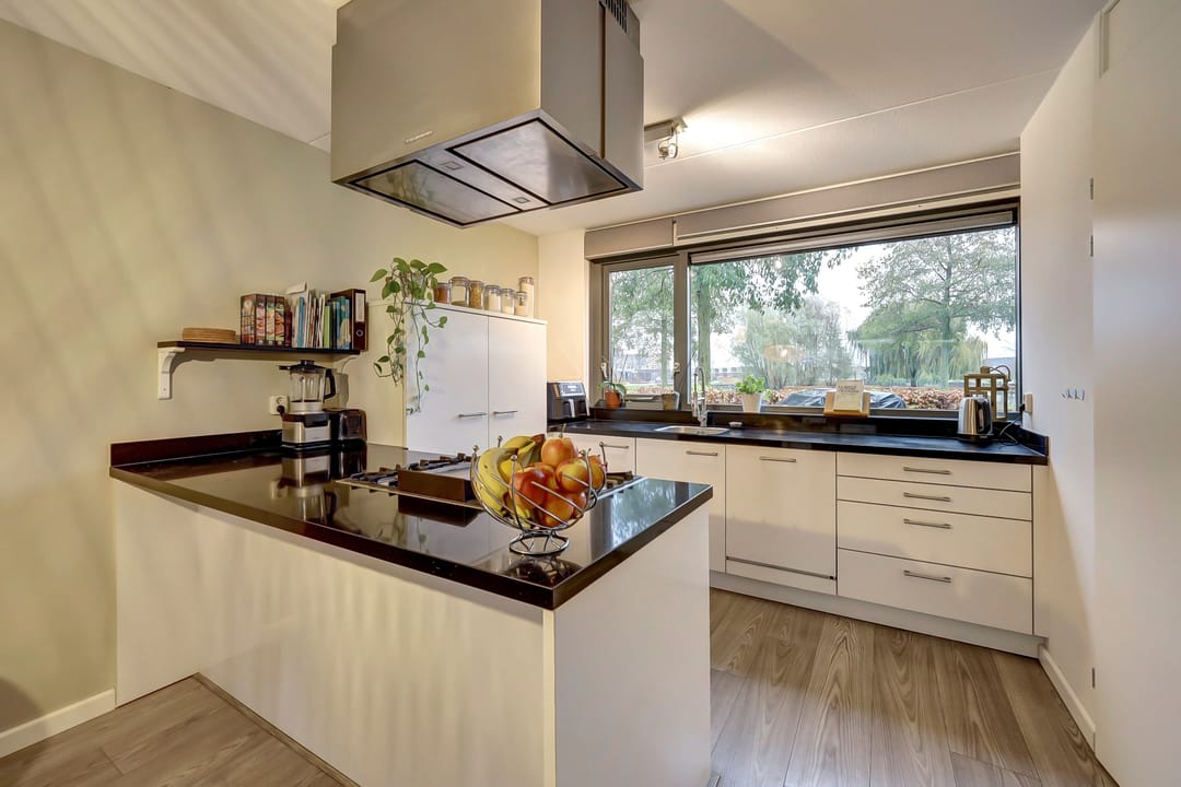 Photo 13 of Smidshamer 30