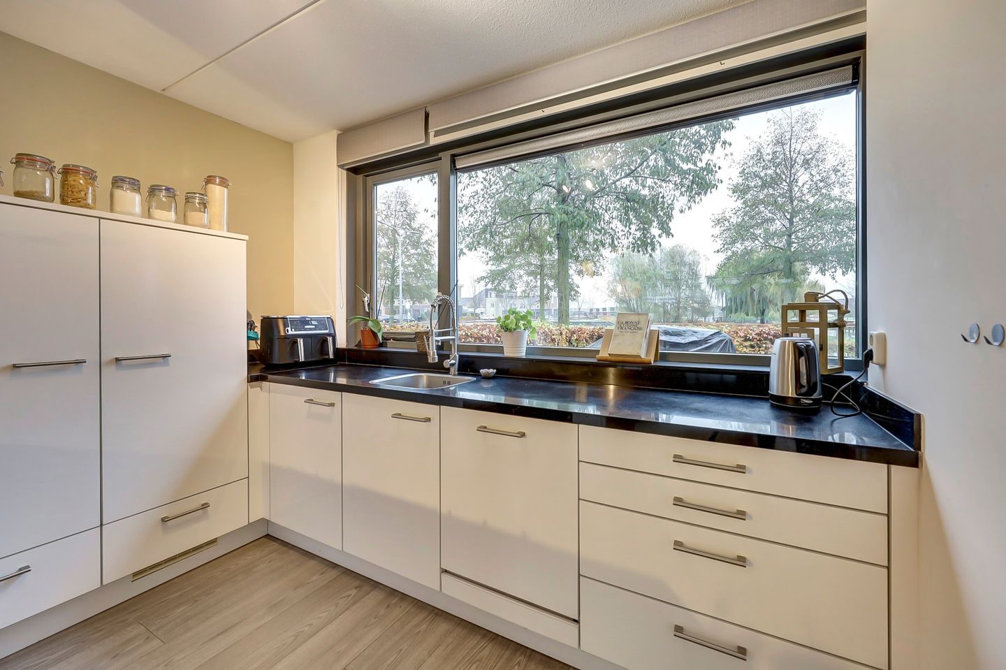 Photo 14 of Smidshamer 30