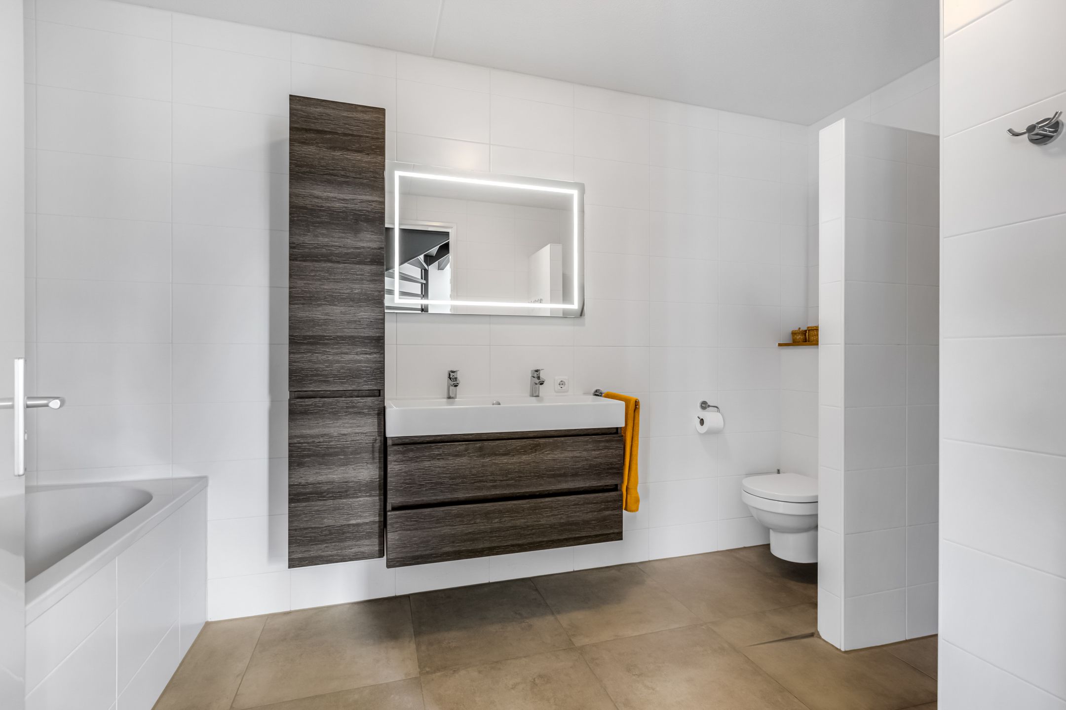 Foto 33 van Heinrich Böllstraat 22