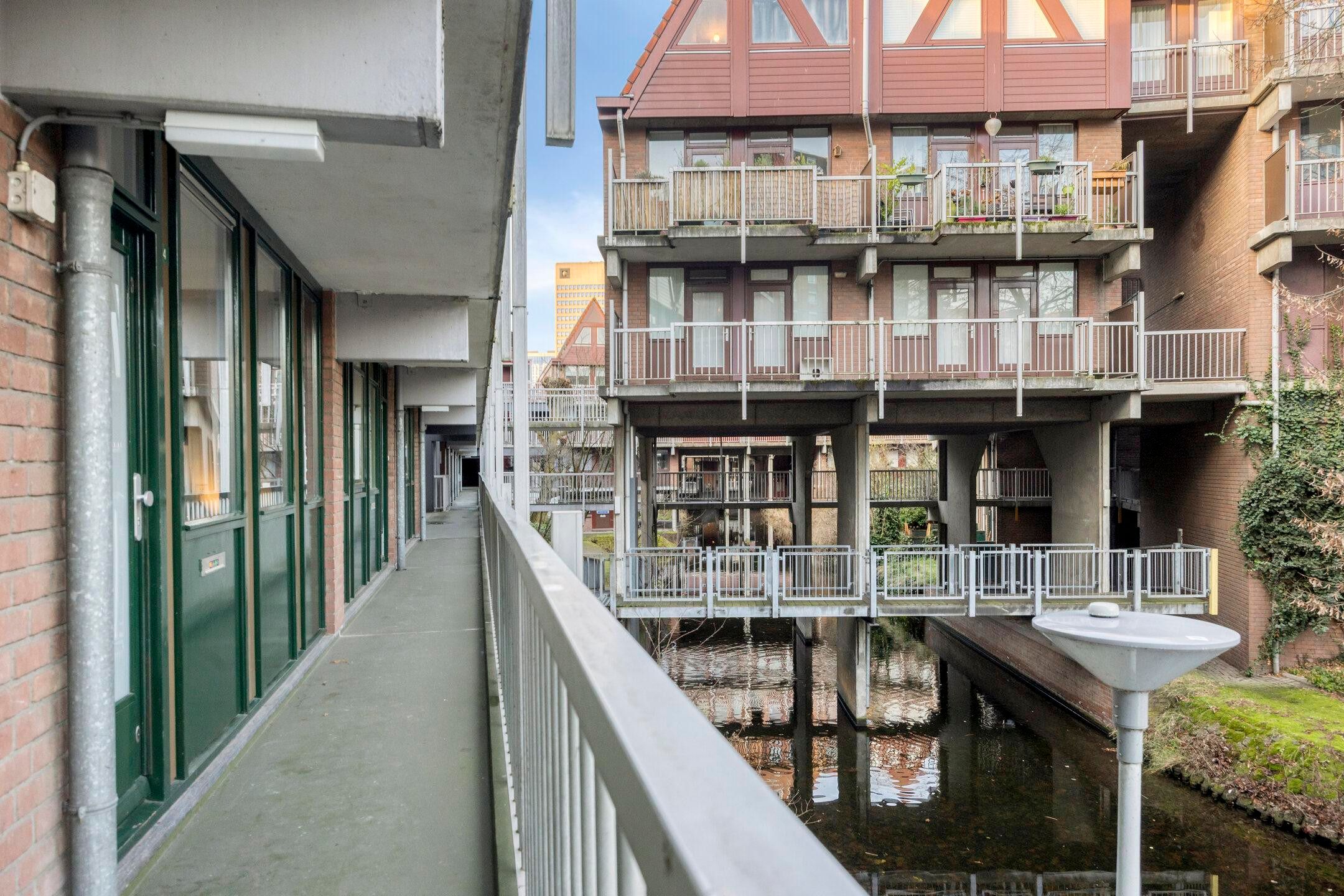 Photo 9 of Graaf Balderikstraat 44