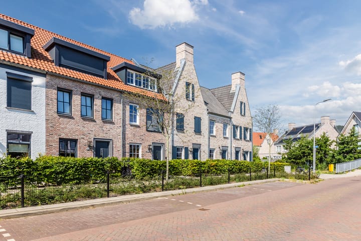 Photo 4 of Karel de Grotelaan 78