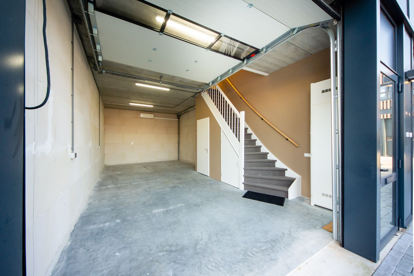 View photo 5 of De Stuwdam 69-M