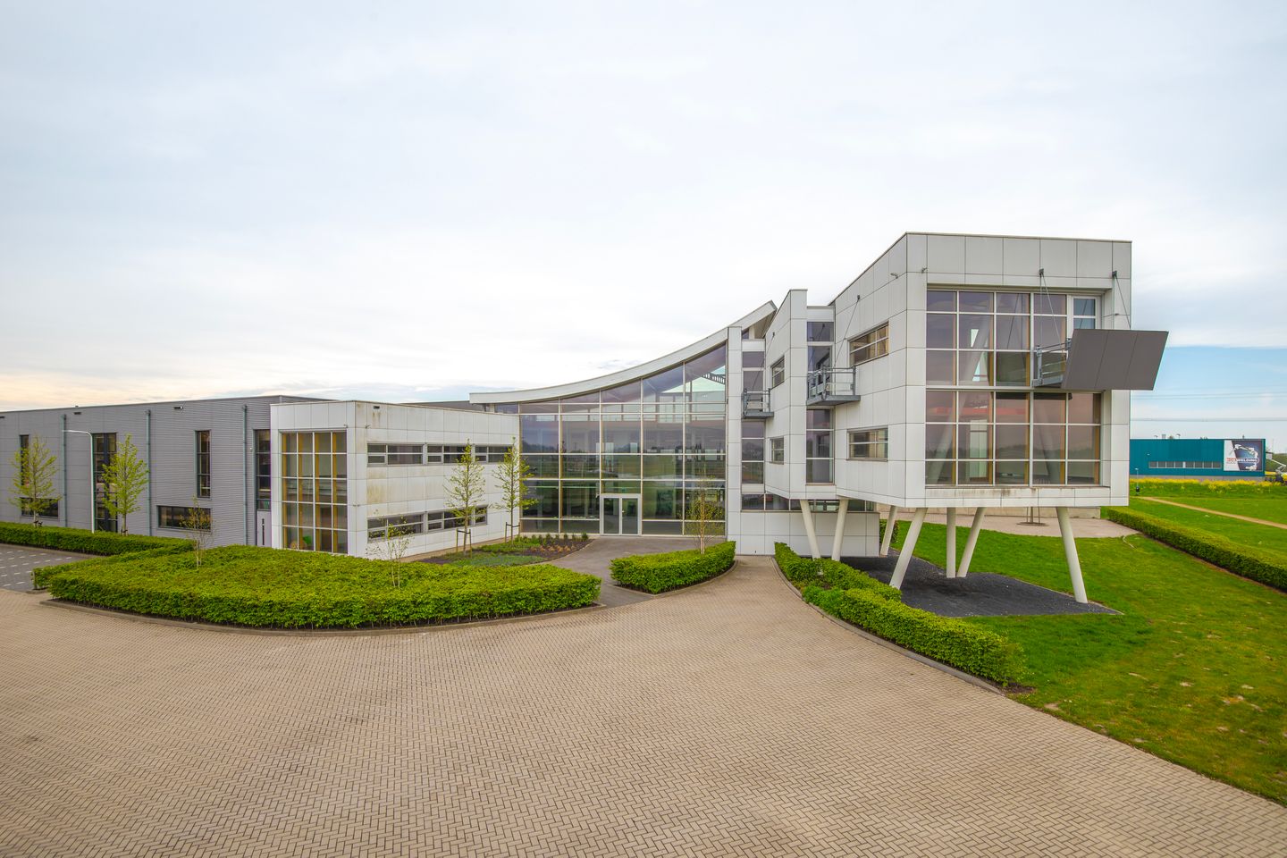 View photo 2 of Nobelweg 2