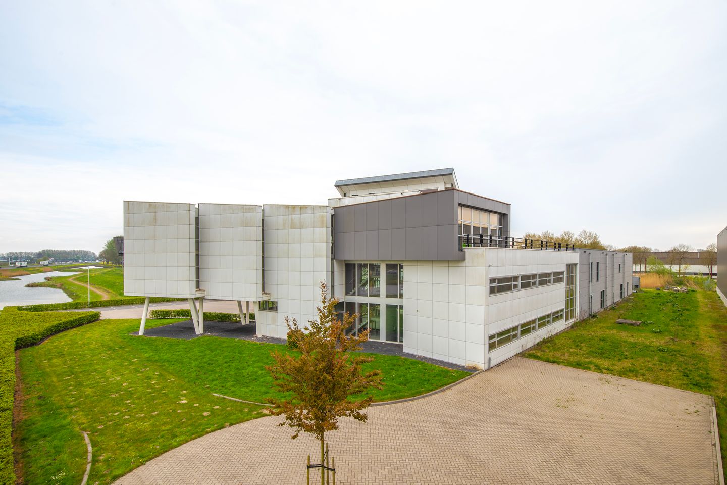 View photo 5 of Nobelweg 2