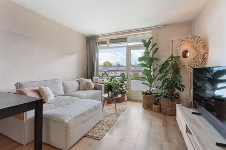 Foto 2 van Burgemeester Jur. Visserlaan 20