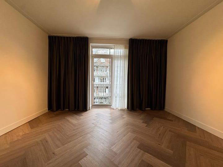 Photo 5 of Ruysdaelstraat 9-2