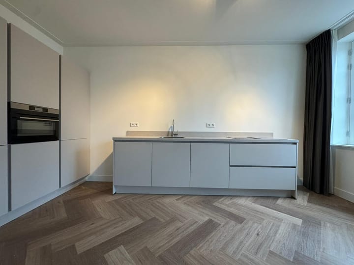 Photo 8 of Ruysdaelstraat 9-2