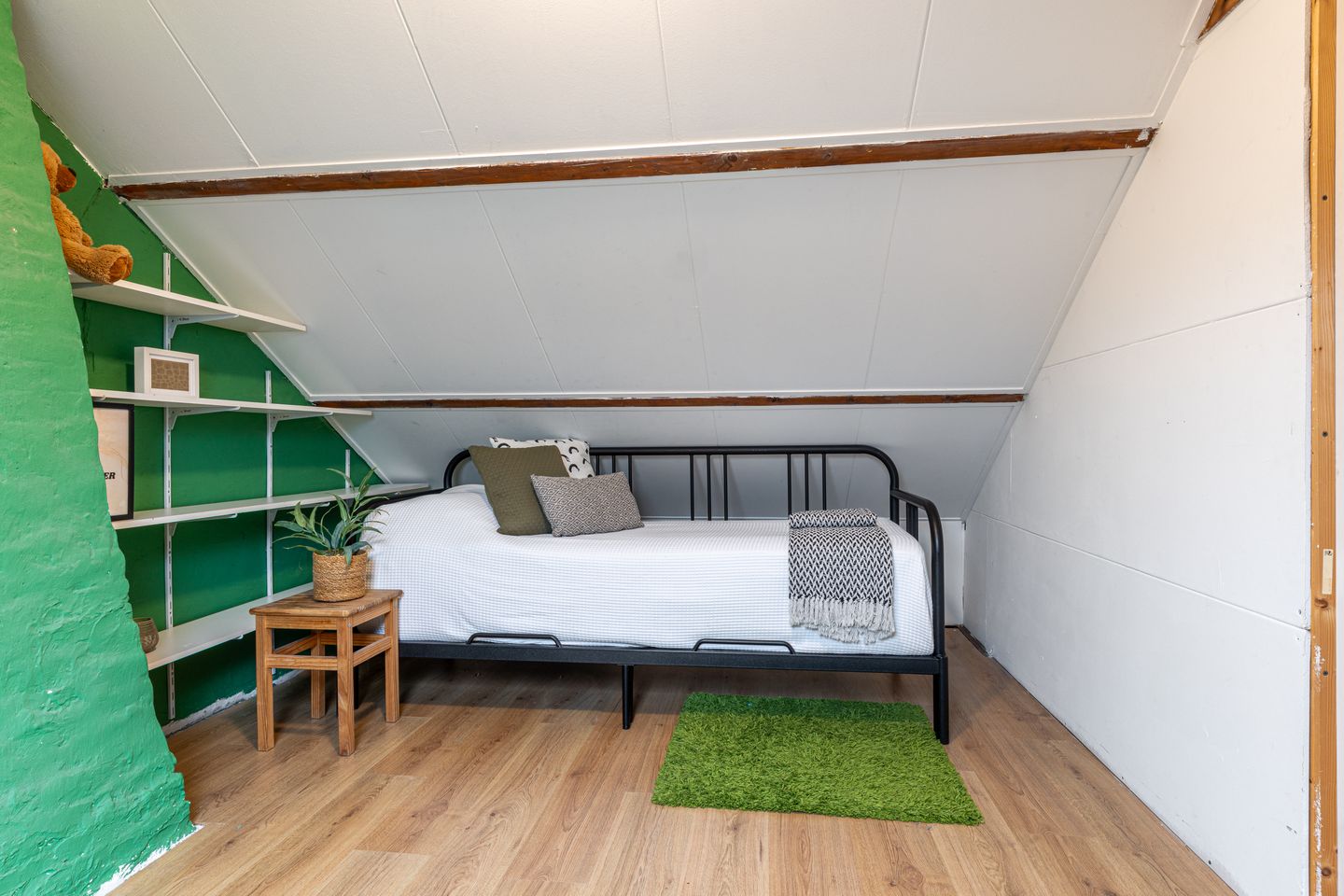 Photo 29 of Meidoornstraat 132