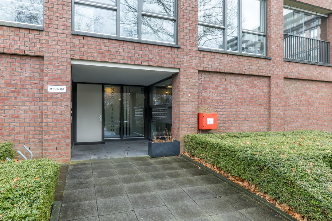 Photo 28 of Europalaan 255