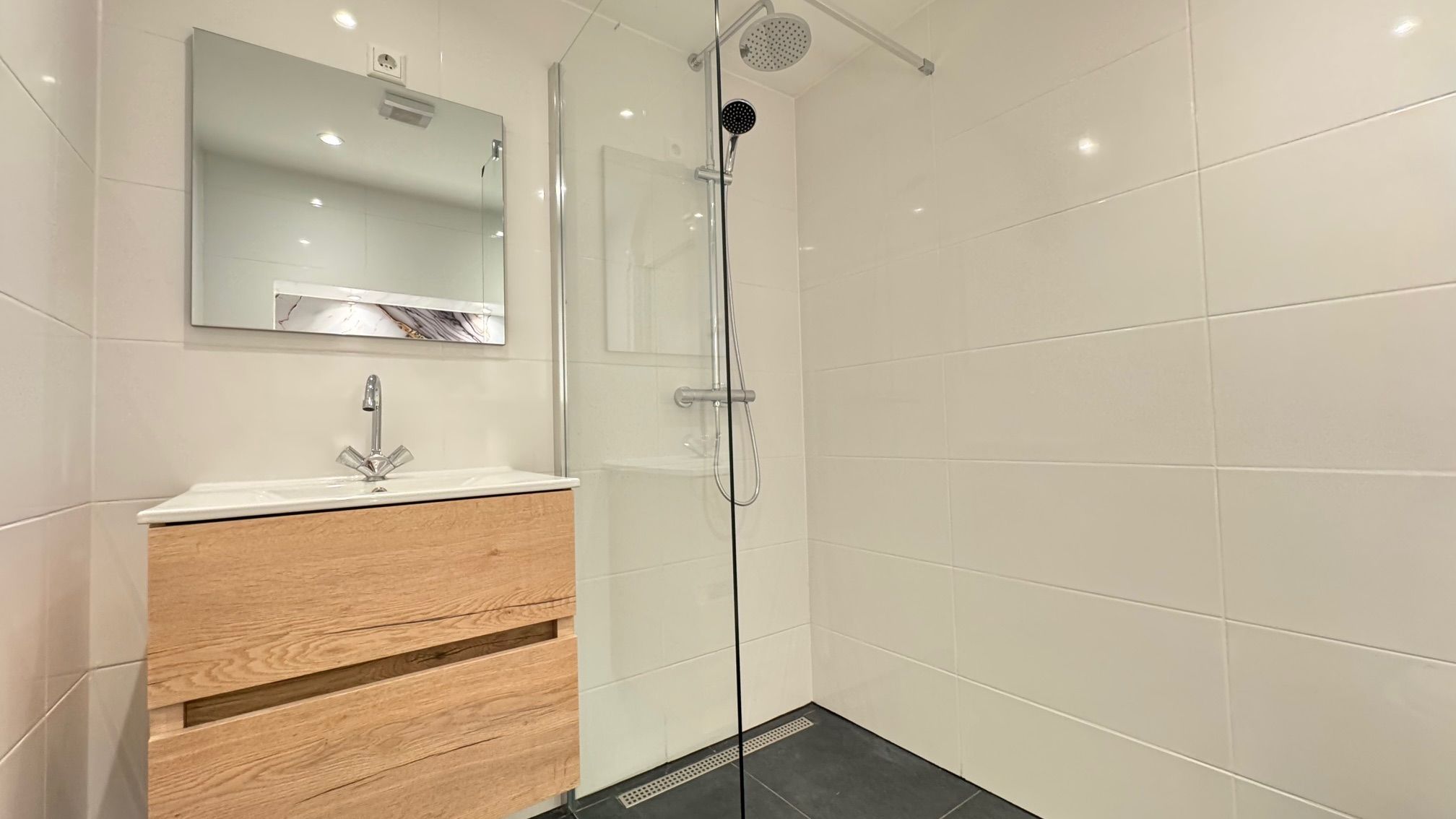 Photo 36 of Regentesselaan 9-1