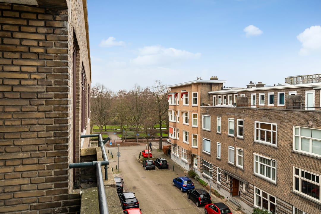 Foto 41 van Van der Meydestraat 50-A02