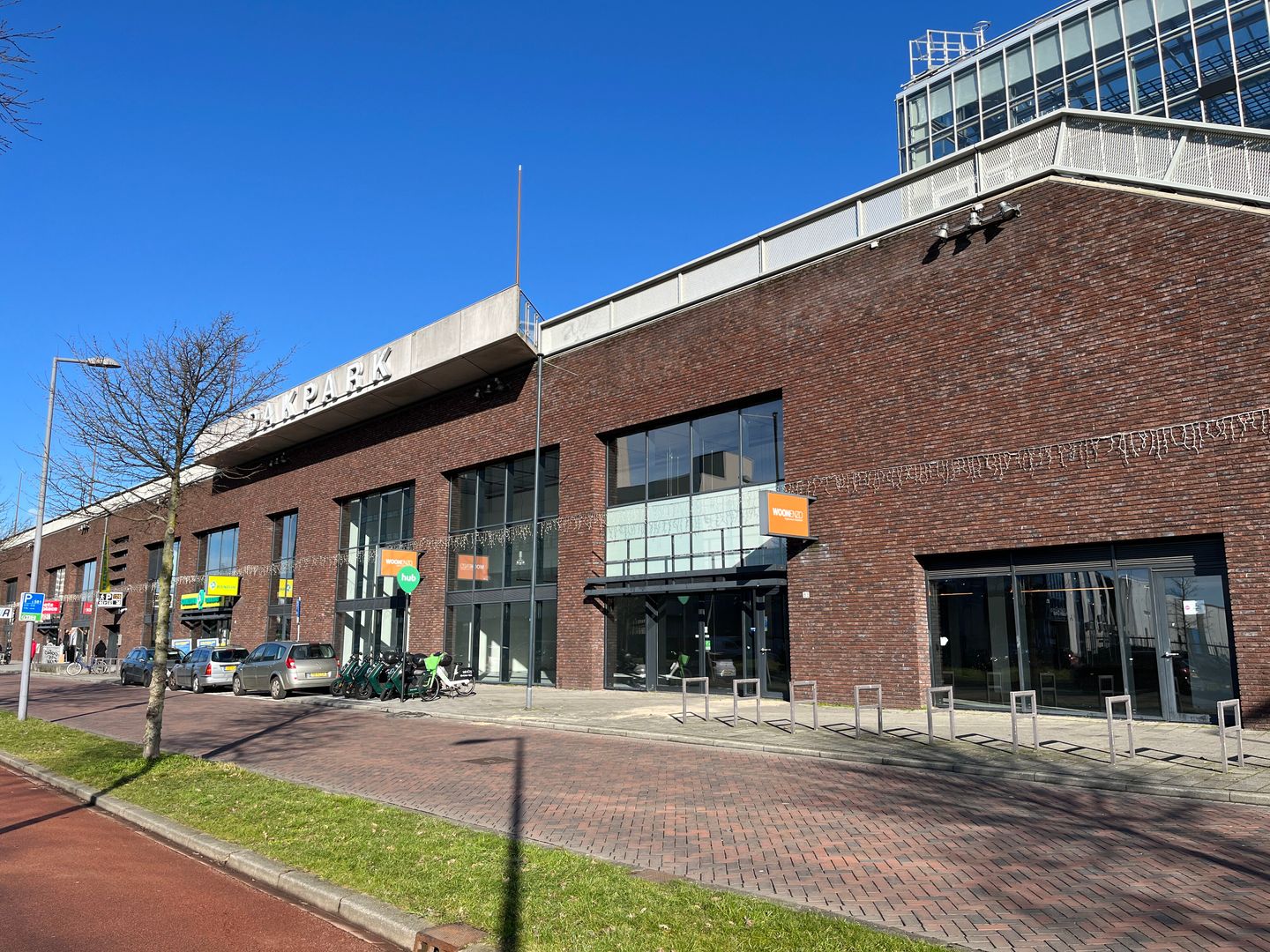 View photo 1 of Vierhavensstraat 83