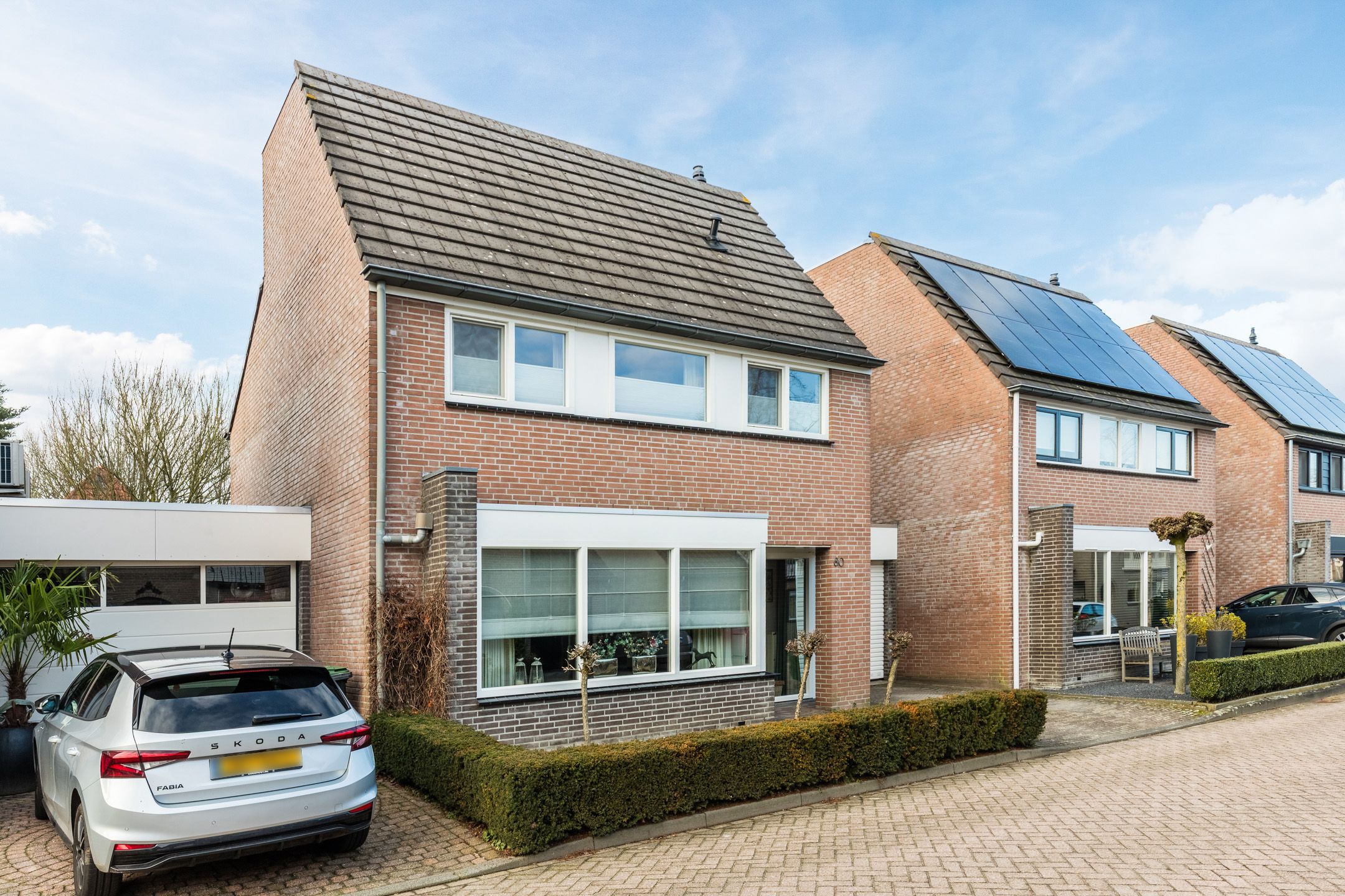 Photo 6 of Bieslook 60