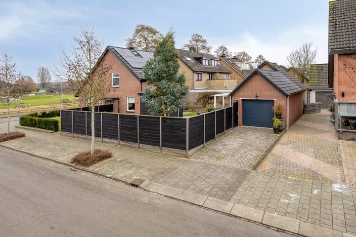 Photo 37 of Hootsenstraat 32