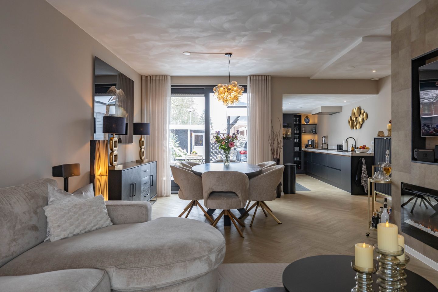 Foto 10 van Rozemarijnstraat 33