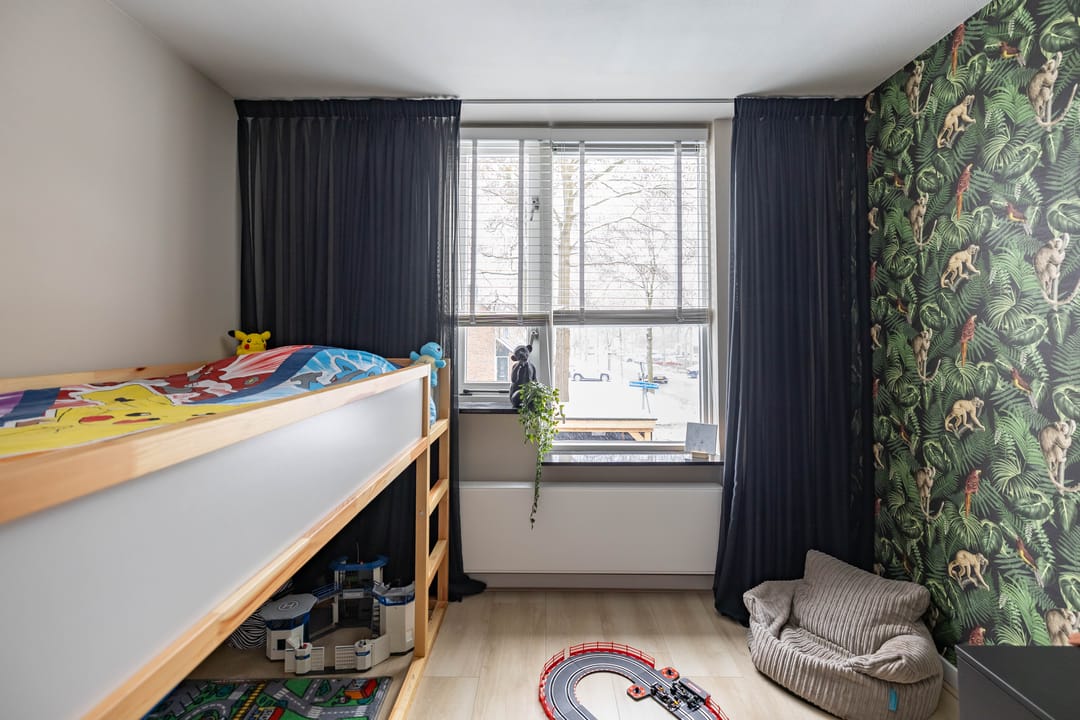 Foto 28 van Rozemarijnstraat 33