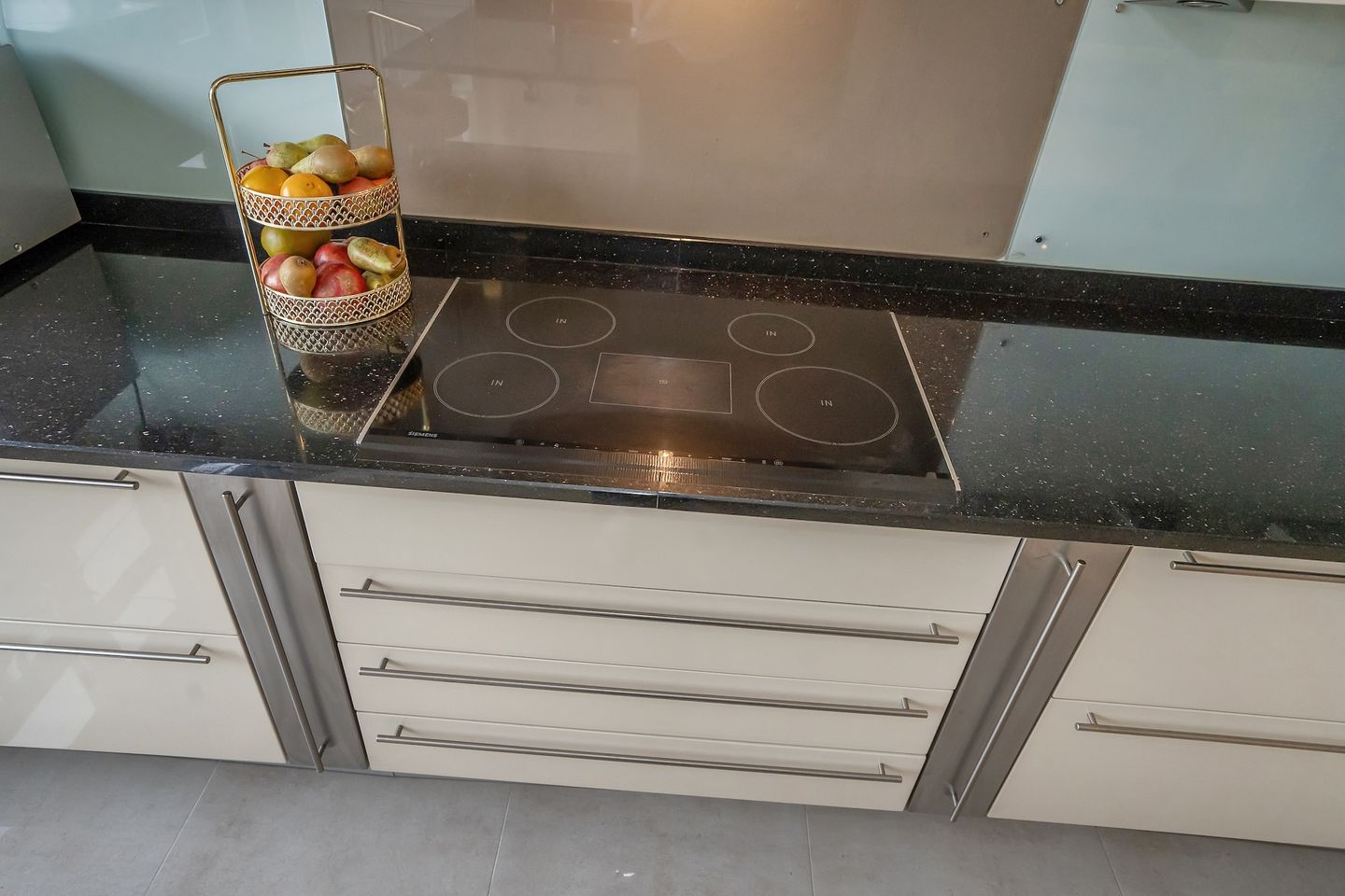 Photo 19 of Loosduinenstraat 37