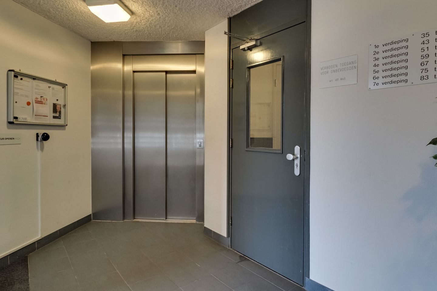 Foto 4 van Stella Agsteribbeland 73