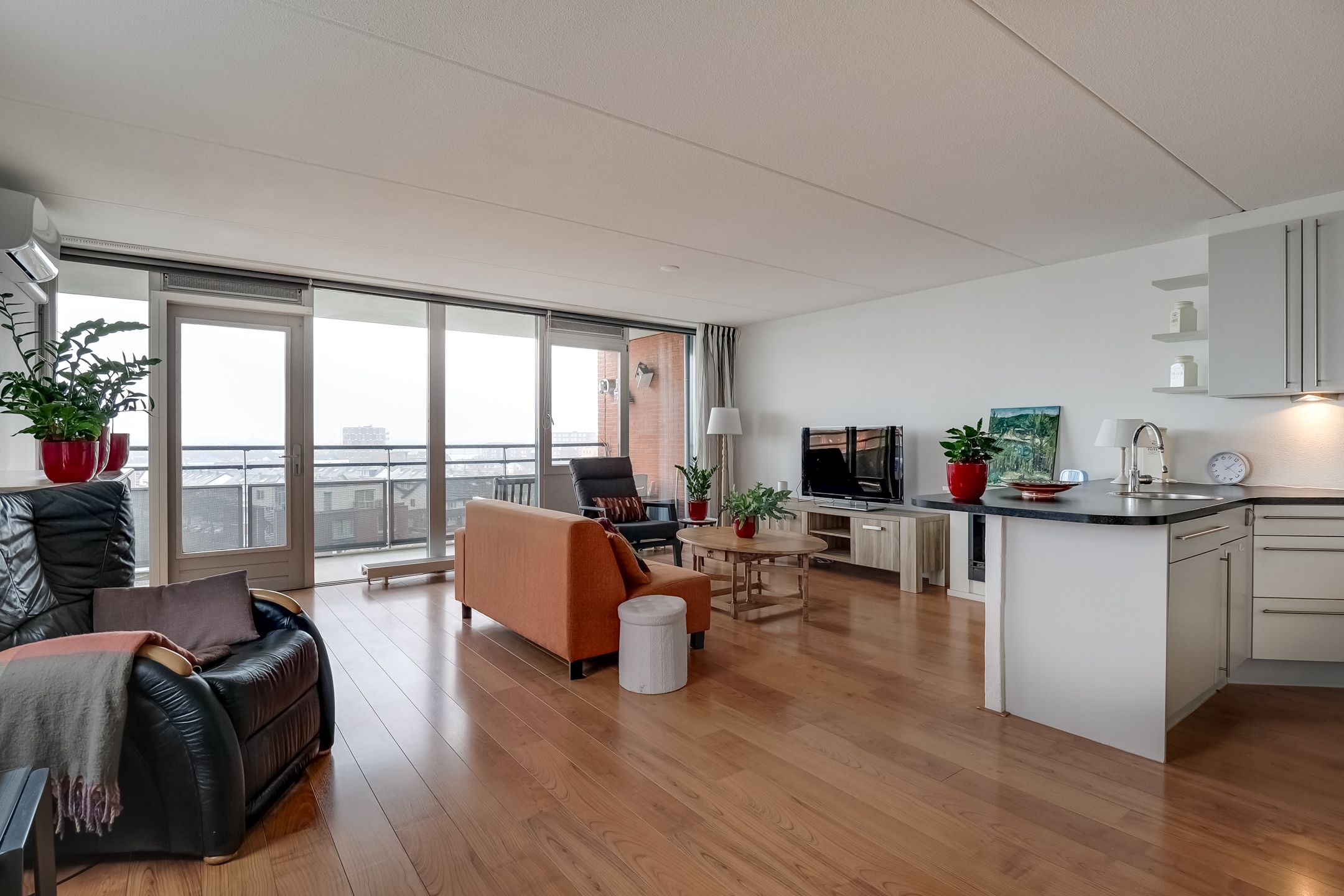 Foto 12 van Stella Agsteribbeland 73